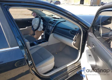 2014 Toyota Camry Hybrid Le z USA, uszkodzony, nr VIN 4T1BD1FK7EU110325